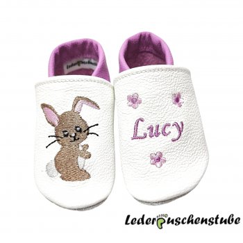 Lederpuschen weiß-orchiedee Hase (cappucino) & Blumen rosa-orchidee mit Namen orchidee